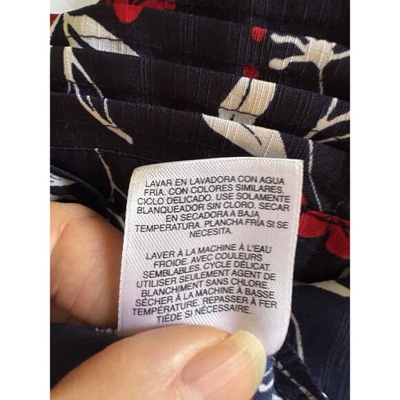 Alfred Dunner Women’s Sz 12P Dark Blue, Red, White Print Short Sleeve Blouse - Picture 13 of 13